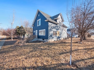 276 Minnesota Ave W, Glenwood, MN 56334