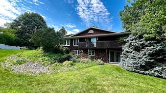 16179 Greenland Dr, Morrison, IL 61270
