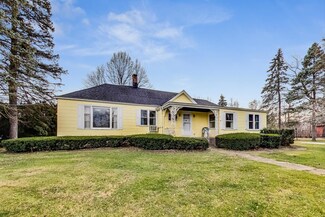 3721 Spring Rd, Oak Brook, IL 60523