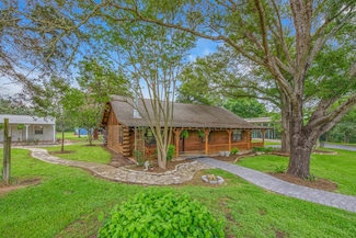 7000 Strickland Ln, Bryan, TX 77808