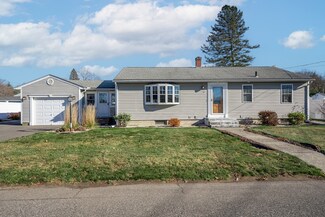 15 Adams St, Ludlow, MA 01056