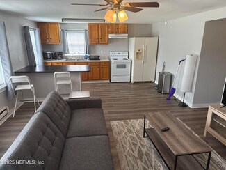 5340 Kingsbury St, Jacksonville, FL 32205