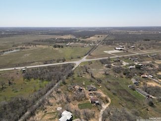 17423 Fx Ball Dr, Elmendorf, TX 78112
