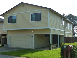 614 Buena Vista St, Moss Beach, CA 94038