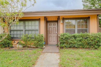 10181 E Cypress Ct, Pembroke Pines, FL 33026