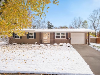 504 Heritage Dr, Bellefontaine, OH 43311