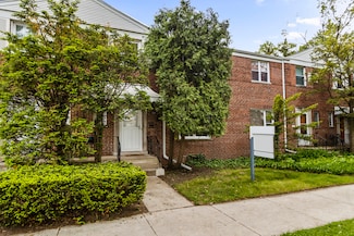 2321 W Birchwood Ave, Chicago, IL 60645