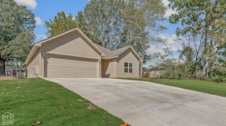 111 Cody Ln, Brookland, AR 72417