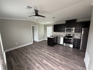 3114 Shady Creek Ln, Oyster Creek, TX 77541