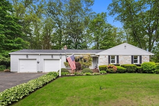 2313 Washington St, Holliston, MA 01746