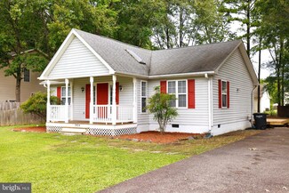 2824 Wakefield St, Colonial Beach, VA 22443