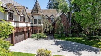 20536 Chatsboro Dr, Woodland Hills, CA 91364