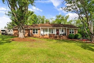 1409 Whitethorn St, Pulaski, VA 24301