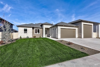 902 W Loretta St, Meridian, ID 83646