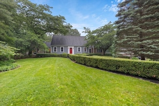 6 Popes Ln, Hingham, MA 02043