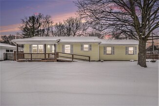 647 Saint Clair Ave NW, Grand Rapids, MI 49534