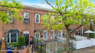 111 Chestnut Ave, Staten Island, NY 10305