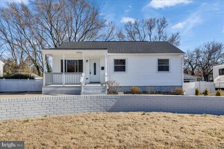 13916 Mathews Dr, Woodbridge, VA 22191