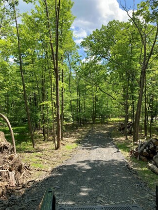 716 Upper Mountain Rd, Shawangunk, NY 12566