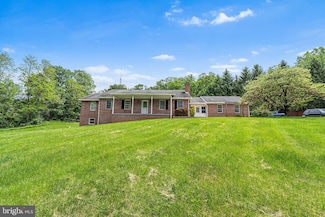 7660 Grave Run Rd, Glen Rock, PA 17327