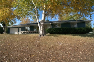 340 W Spruce St, Sturgeon Bay, WI 54235