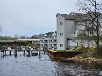 2411 Lake Ave Unit 20, Muskegon, MI 49445
