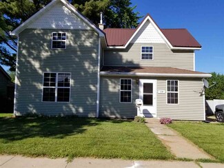 110 2nd St, Elroy, WI 53929