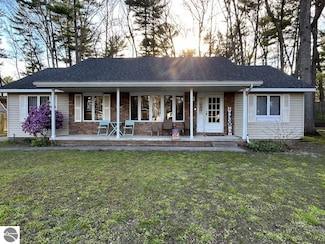 302 Huron St, Traverse City, MI 49686