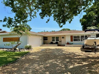 2420 66th Terrace S, Saint Petersburg, FL 33712