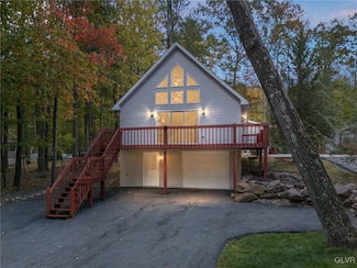 273 Four Seasons Dr, Drums, PA 18222