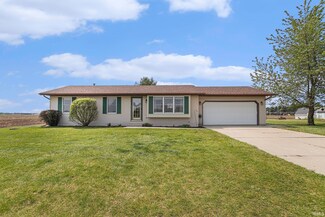 17528 Steppelands Ln, Goshen, IN 46526