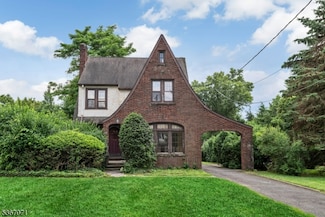 332 Meadowbrook Ave, Ridgewood, NJ 07450