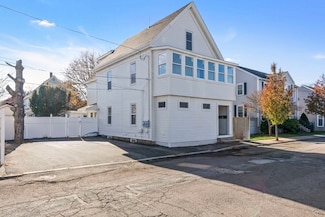 19 Cushing St, Salem, MA 01970