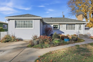 1423 E Lacrosse Ave, Spokane, WA 99207