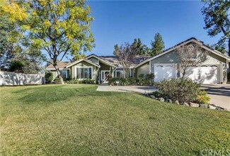 1175 Bradley St, Riverside, CA 92506