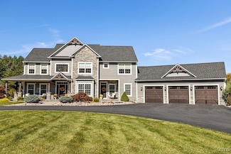 2020 Limber Pine Cir, Manlius, NY 13104