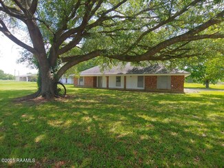 121 Ulysse Rd, Lafayette, LA 70506