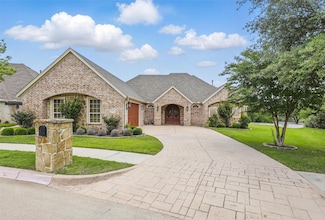 9008 Reata Dr W, Benbrook, TX 76126
