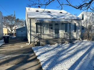 28343 Hillview St, Roseville, MI 48066