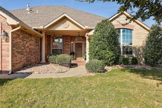 221 Marbel Dr, Norman, OK 73069
