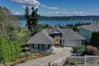 5029 Bradshaw Rd, Freeland, WA 98249