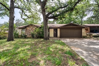 5705 Kingstree Ct, Arlington, TX 76017