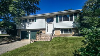 2728 Jacquelyn Ln, Waukegan, IL 60087