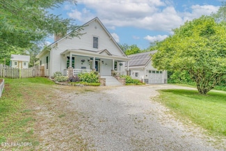 1029 Providence Rd, Cumberland Gap, TN 37724