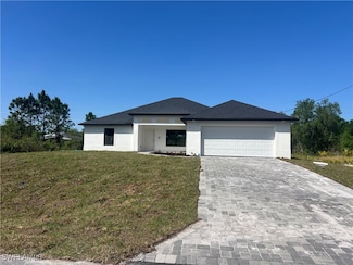 215 Abbott Ave, Lehigh Acres, FL 33936