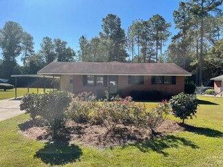 528 Rogers St, Tifton, GA 31794