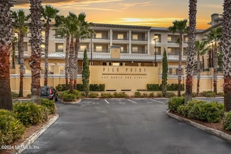 525 3rd St N Unit 213, Jacksonville Beach, FL 32250