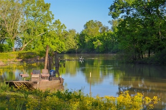 4 Cross St, Trinity, TX 75862