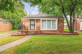 24270 Scotia Rd, Oak Park, MI 48237