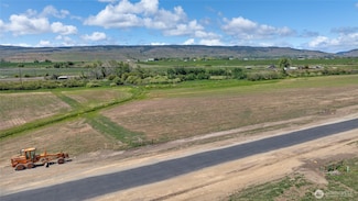 600 Thorp Landing Ln, Thorp, WA 98946